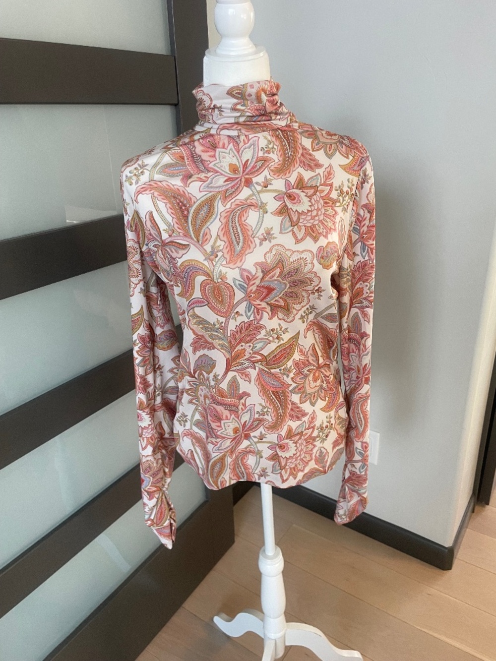 Zimmermann Paisley Floral Turtleneck Top Back Zip Beige Pink Size 1 (U.S. 4/6)